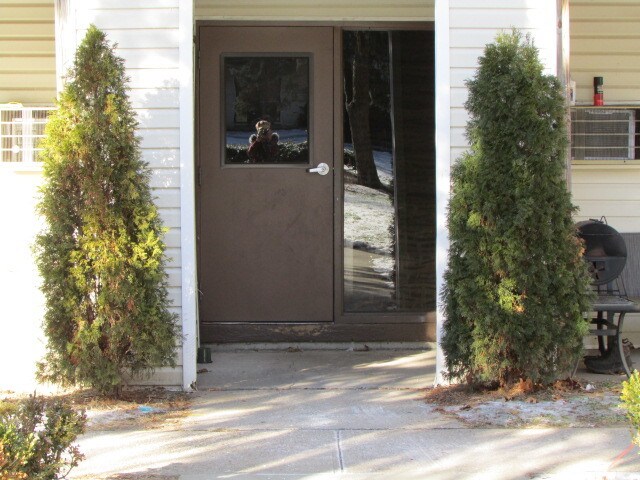 Primary Photo - 126 Silver Ln