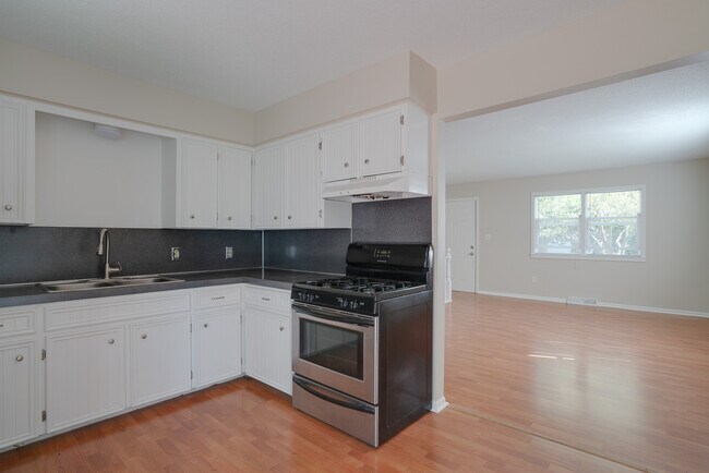 Foto del edificio - 1021 Carrier Creek Blvd NE