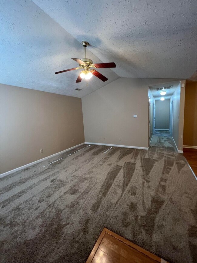 Foto del edificio - 120 Clover Valley Dr