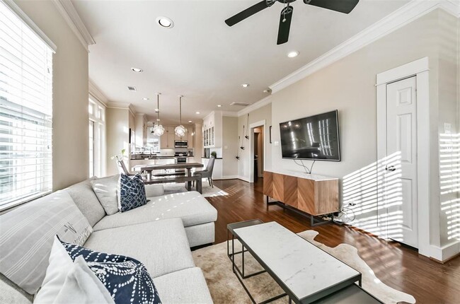 Foto del edificio - 723 E 25th St