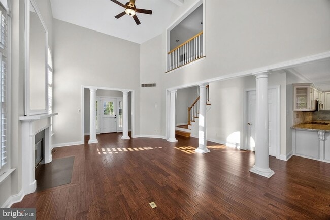 Building Photo - 563 Gramercy Ln