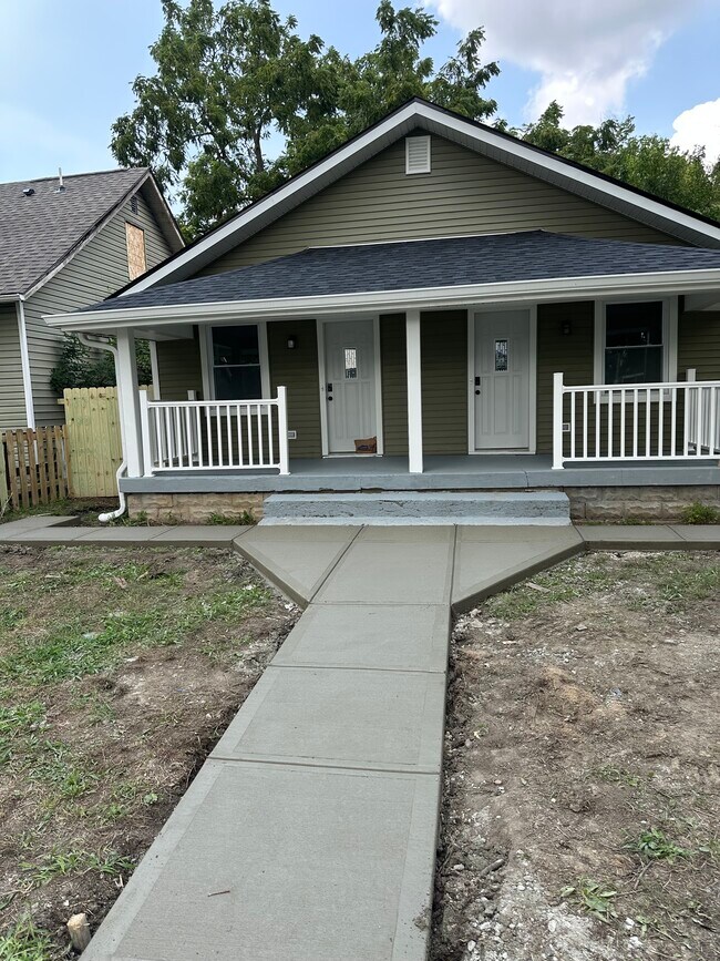 Building Photo - 3038 Meredith Ave