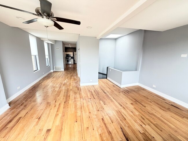 Foto del edificio - 113 S Paulina St