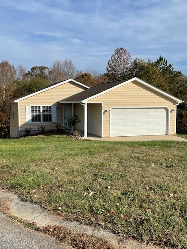 Foto principal - 3BR/2BA in Greer