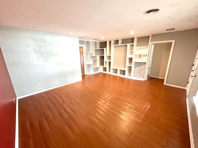 Foto del edificio - AVAILABLE NOW! 3 Bedroom / 2 Bath Home Nea...
