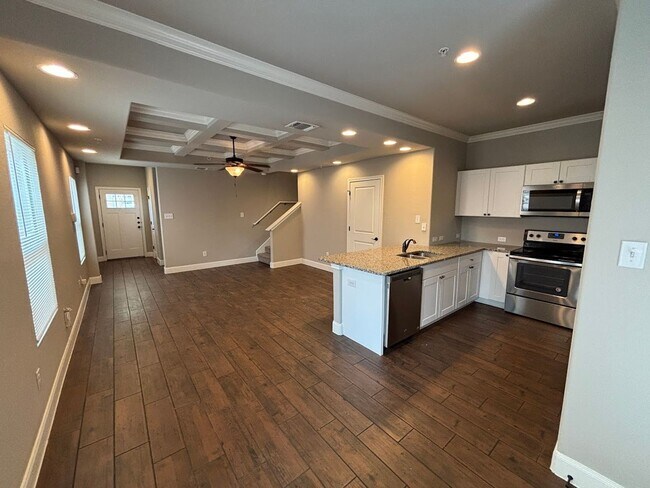 Building Photo - Stylish Townhome Near Randolph AFB – Avail...