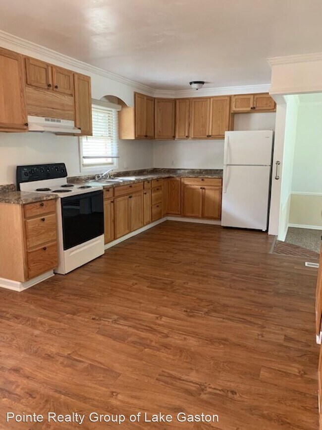 Building Photo - 3 br, 1.5 bath House - 1310 Carolina Ave.