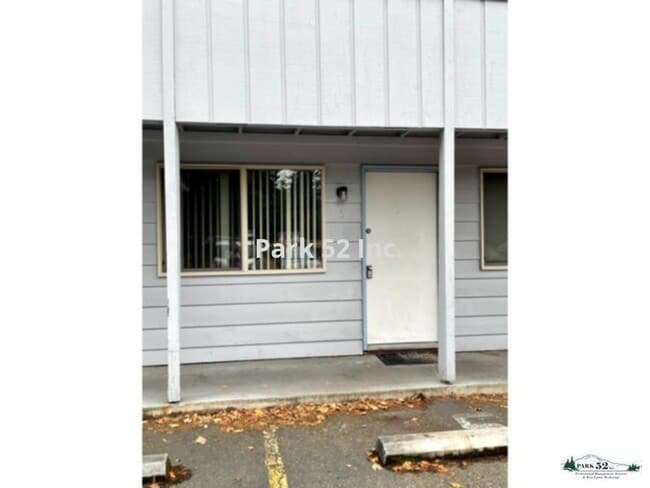 Building Photo - 14406 Pacific Ave S