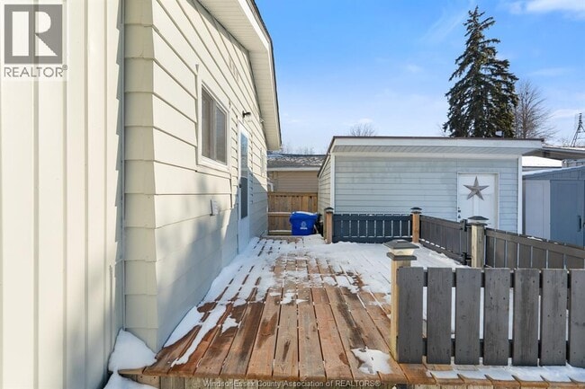 Building Photo - 1752 Erie Ave