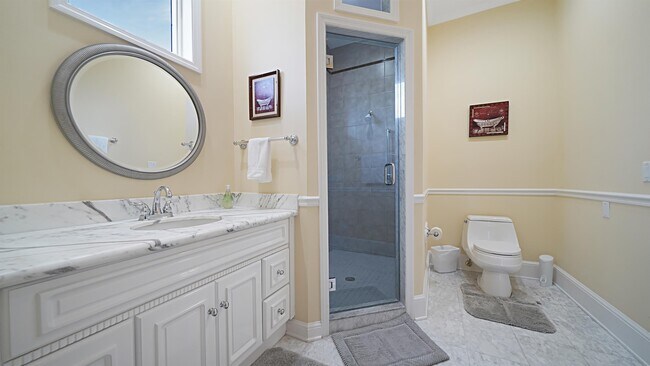 Building Photo - 8240-8240 Manasota Key Rd
