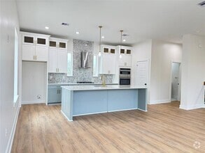 Building Photo - 1307 71st St