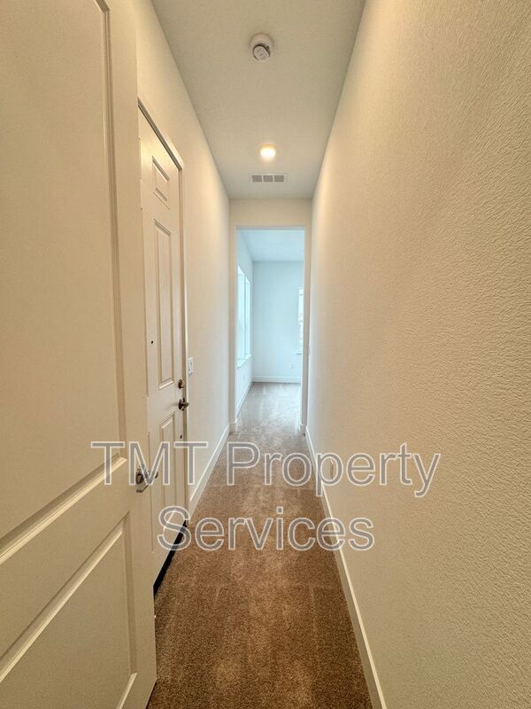 Building Photo - 10315 Marama Wy