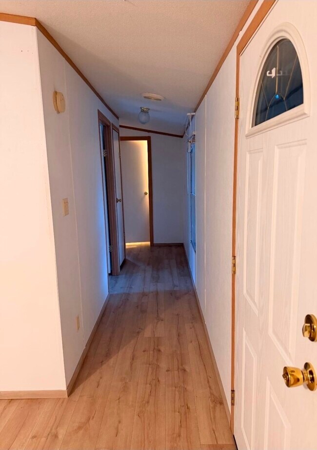 Foto del edificio - 642 Hidden Oaks Dr