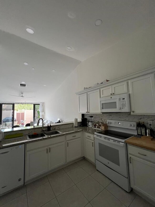 Building Photo - 1269 NW 123rd Ave