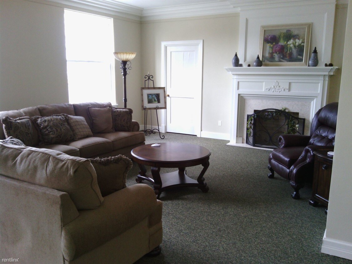 Primary Photo - 311 Lakeview Dr