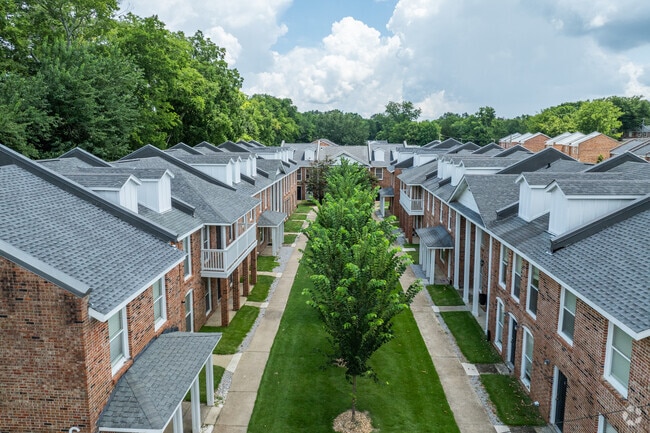 Building Photo - Canterbury Gardens