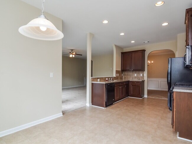 Building Photo - 180 Stephens Mill Dr