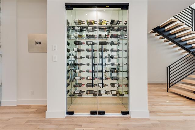 Building Photo - 6411 Royal Ln