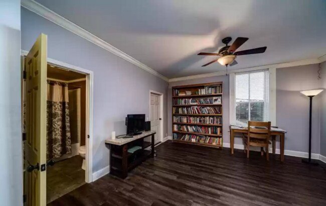 Foto del edificio - 172 College St