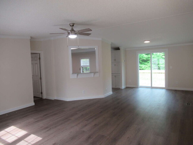 Building Photo - Beautifully Updated Home with Dual Owner S...