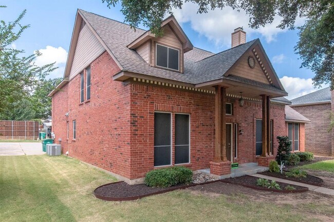 Foto del edificio - 2214 Wren Ln