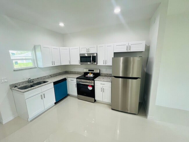 Building Photo - BRAND NEW TWO BED-TWO BATH-SW LEHIGH ACRES