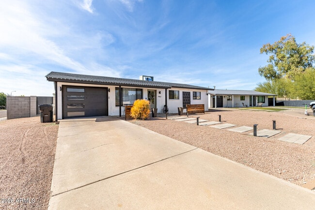 Building Photo - 7902 E Kimsey Ln