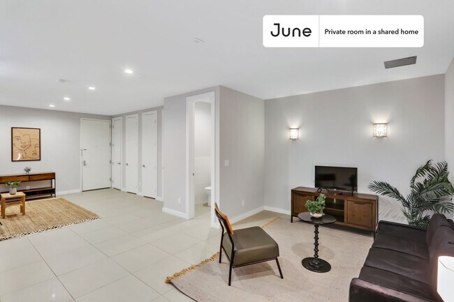 Foto del edificio - Room in Shared 5 bed/2.5 bath home