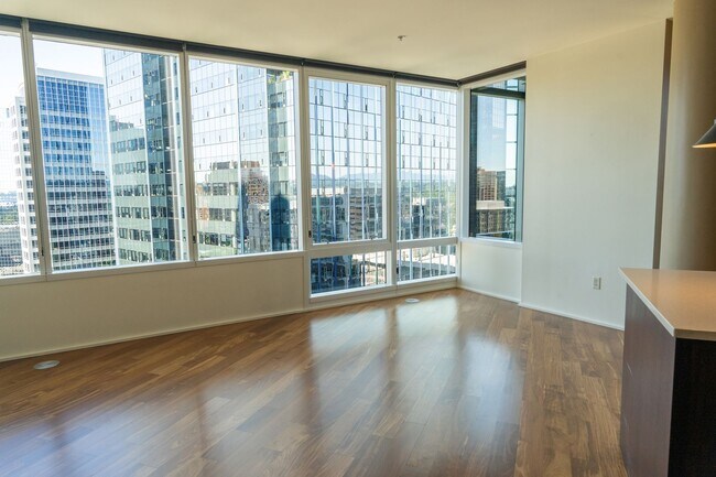 Foto del edificio - 1Bd/1.5BA Bellevue Condo