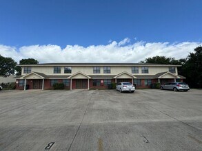 Building Photo - 3701 Ys Pak Ct