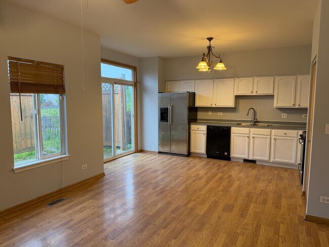 Building Photo - 2208 Rebecca Cir