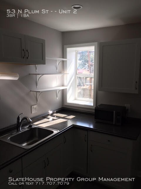Building Photo - 53 N Plum St