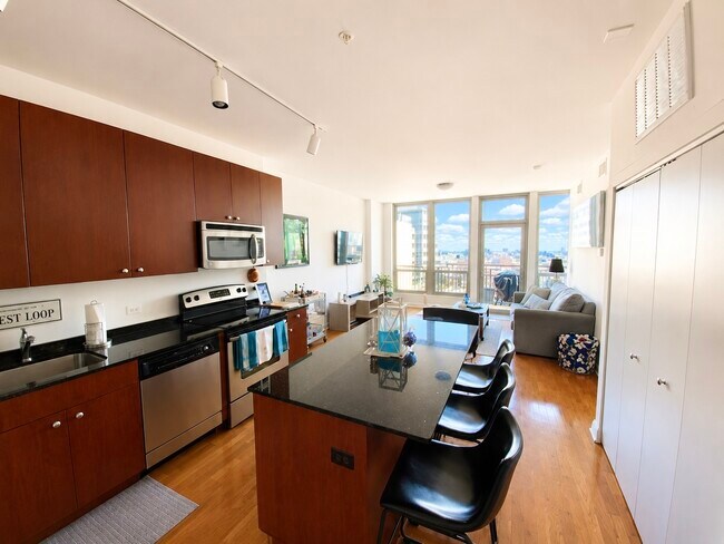 Foto del edificio - 565 W Quincy St