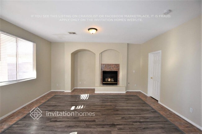 Foto del edificio - 4829 Soaring Springs Ave