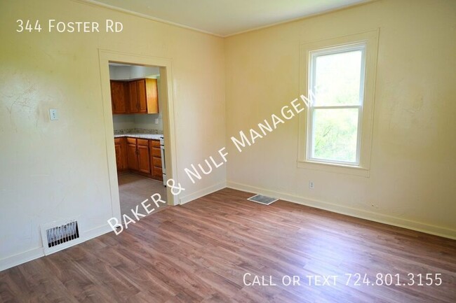 Foto del edificio - 344 Foster Rd