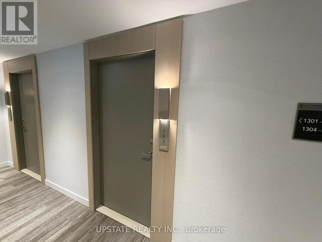 Building Photo - 15 Skyridge Dr