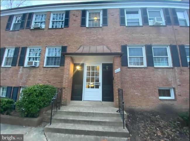 Front Entrance - 5014 Columbia Pike Apartment