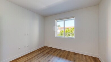 Interior Photo - Verve