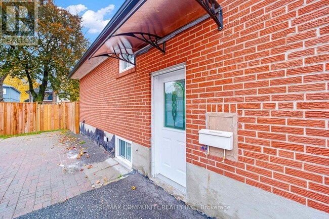 Building Photo - 59 Shoreview Dr