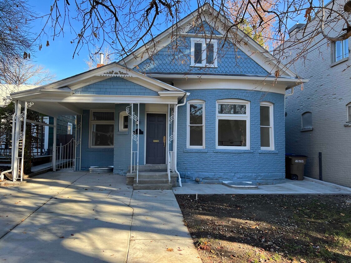 Primary Photo - 74 K St E