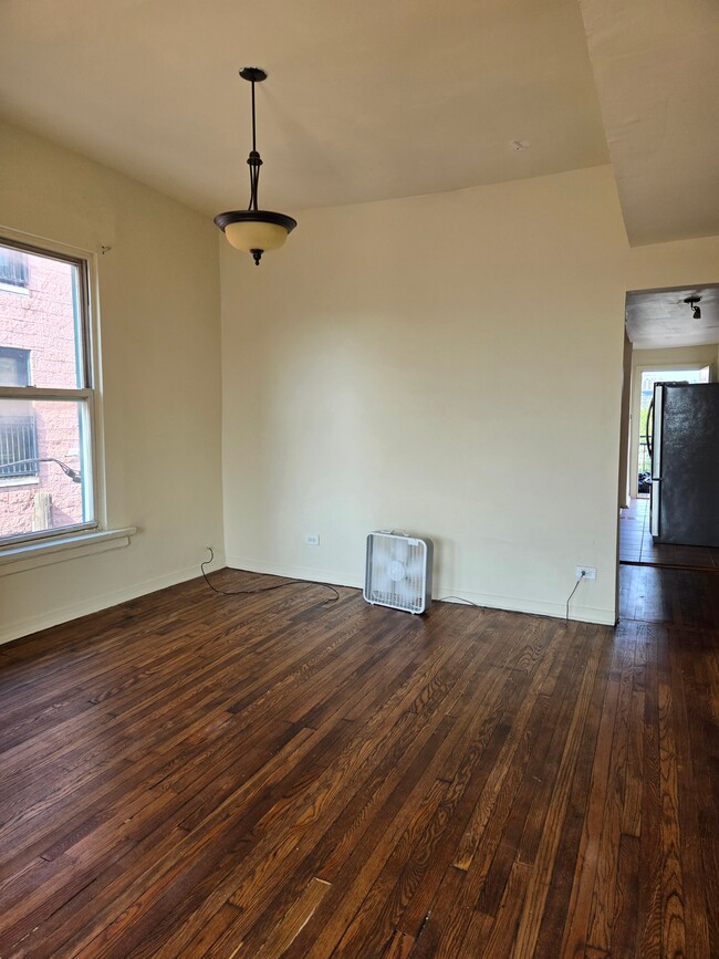 Photo - 1143 N California Ave (Chicago, IL) Apartment