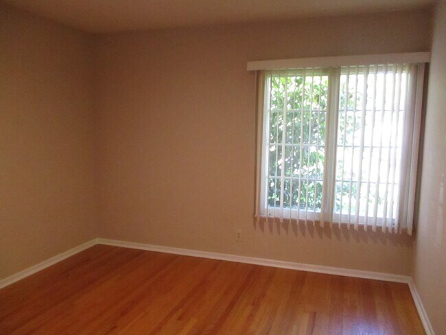 Foto del edificio - 12436 Cumpston St