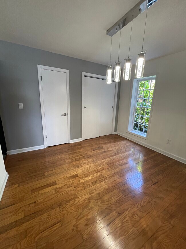 Building Photo - 3091 Colonial Way