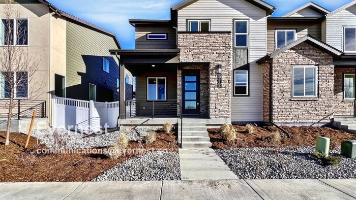 Primary Photo - 3-Bedroom, 2.5-Bath Home with Modern Appli...