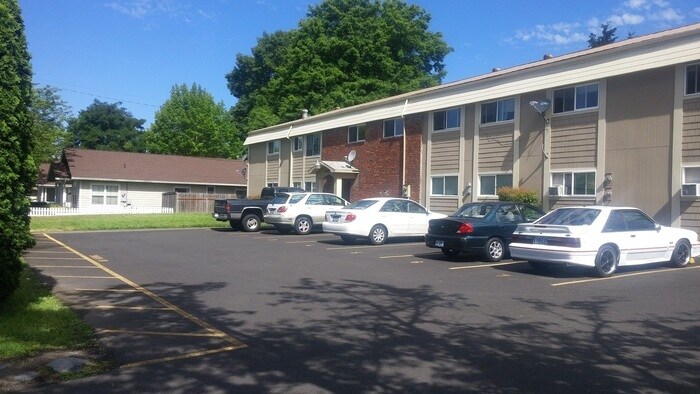 Foto principal - 5109 NE Killingsworth St