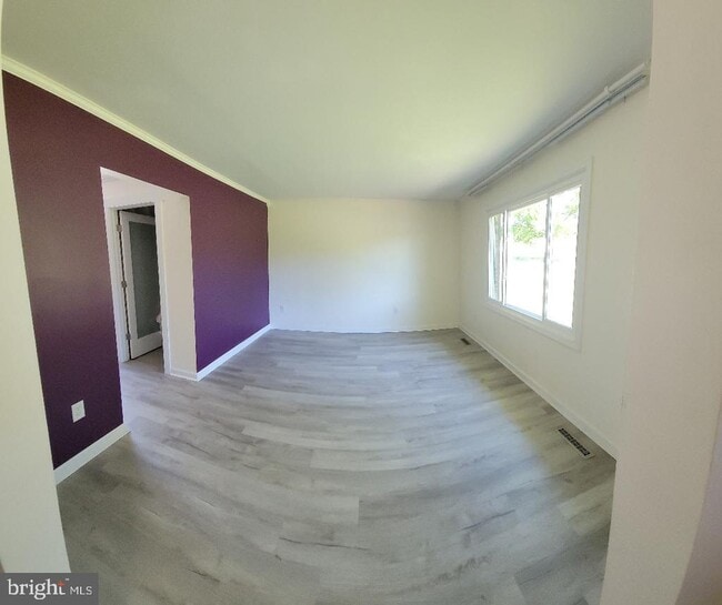 Building Photo - 24 Colebrook Rd