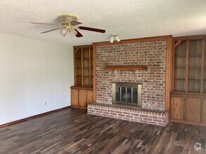 Building Photo - 409 Conestoga Dr