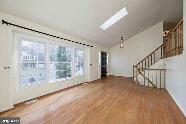 Foto del edificio - 7710 Green Garland Dr