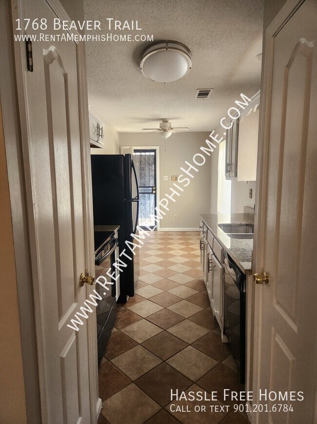 Building Photo - Welcome to Your Home in Cordova