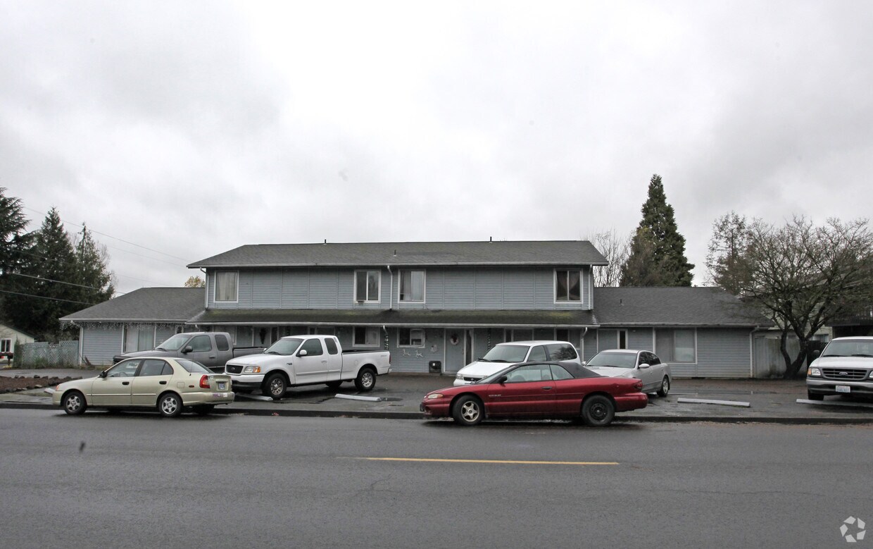1013 Elliot Rd, Newberg, OR 97132 Apartments in Newberg, OR